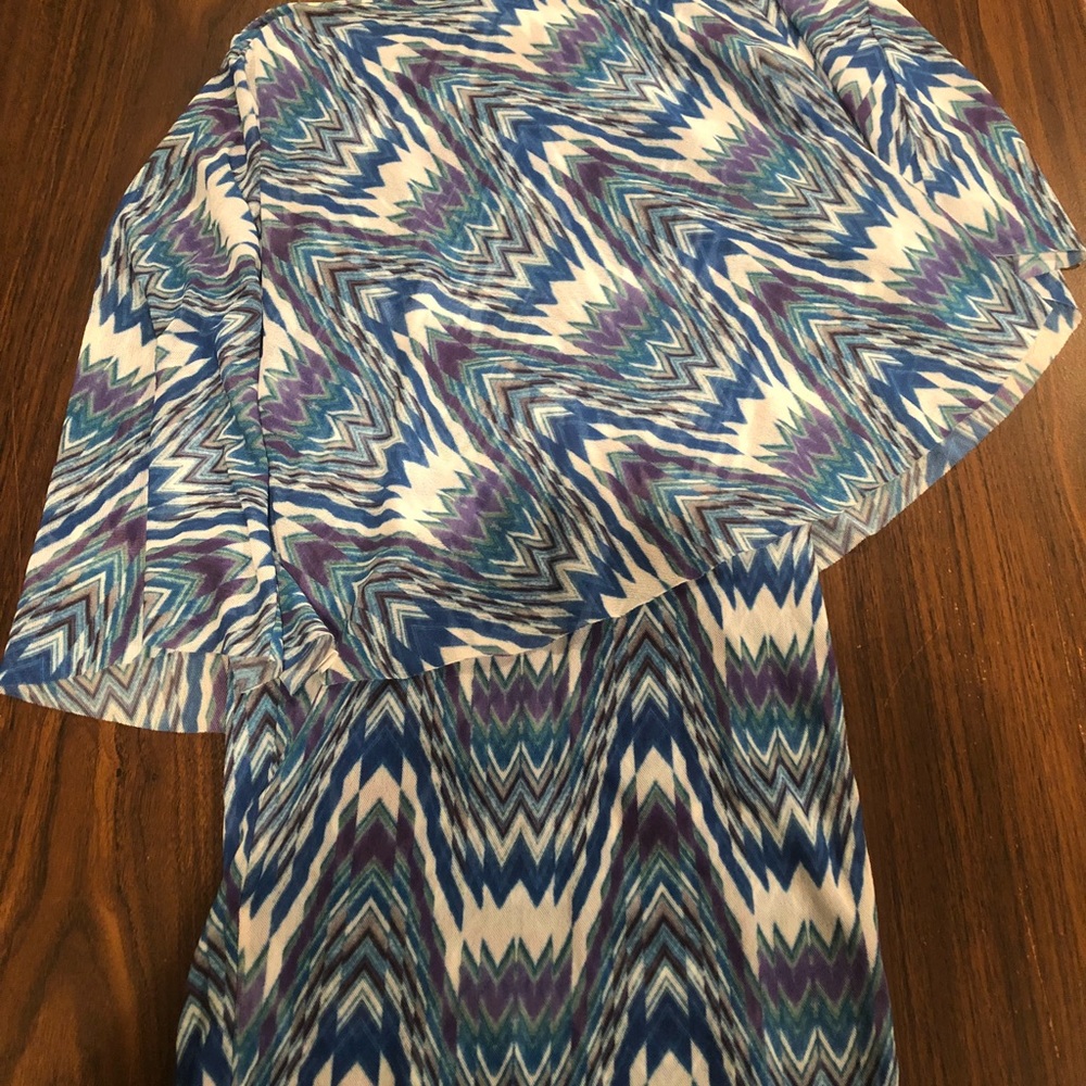 Bebe Dress - Picture 3 of 3